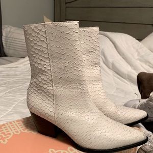 Super cute vintage booties